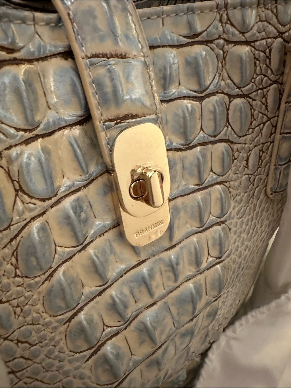 Price Reduced. Brahmin Blue Haze Fiora Leather Bucket HTF Retired No offers - Picture 7 of 14